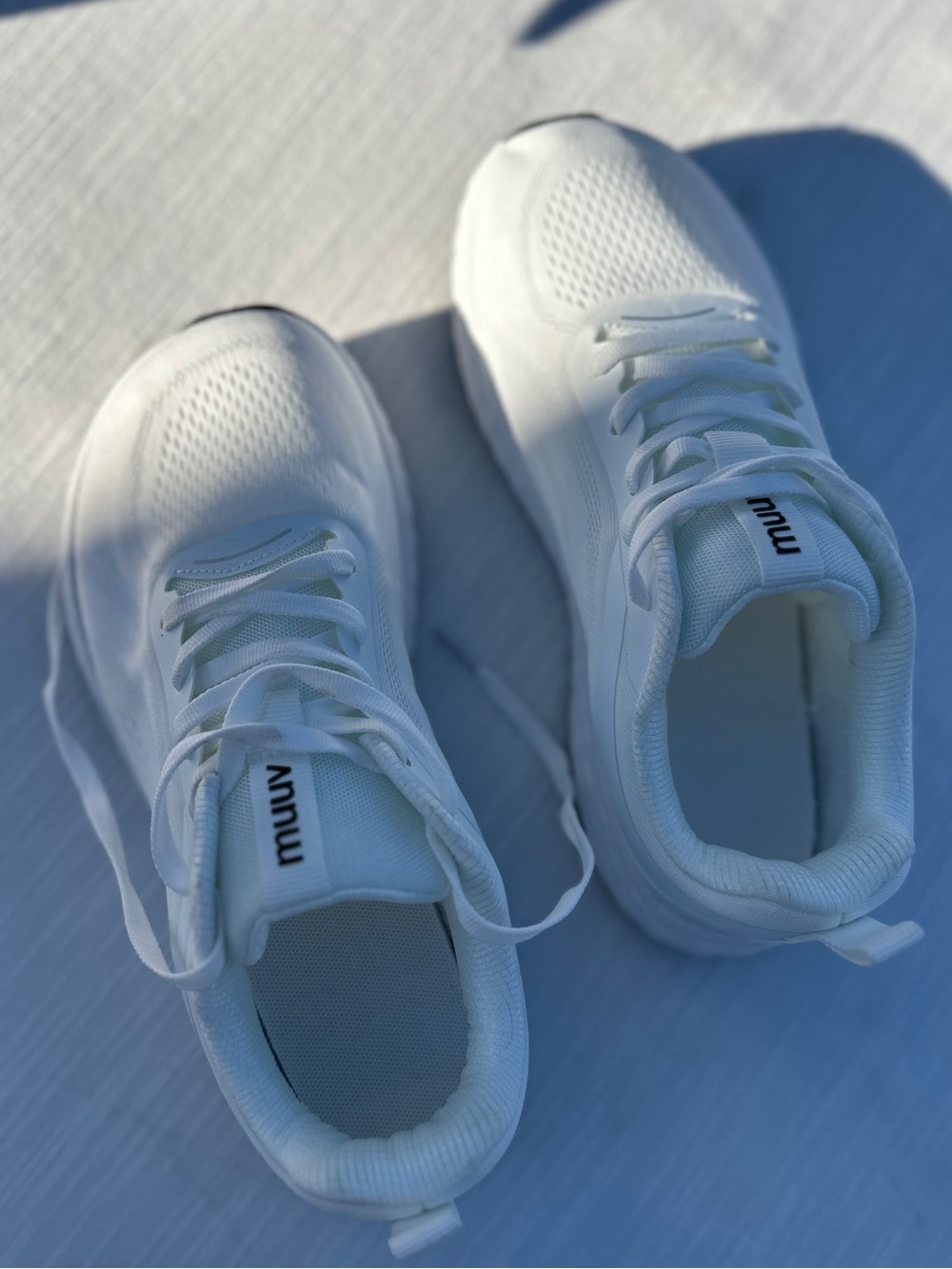 CUURT All White MUUV Wide Toe Box Court Shoes NWOB 39 US 8-8.5